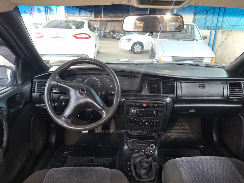 VECTRA 2.2 MPFI GLS 8V GASOLINA 4P MANUAL - 2000 - CAXIAS DO SUL