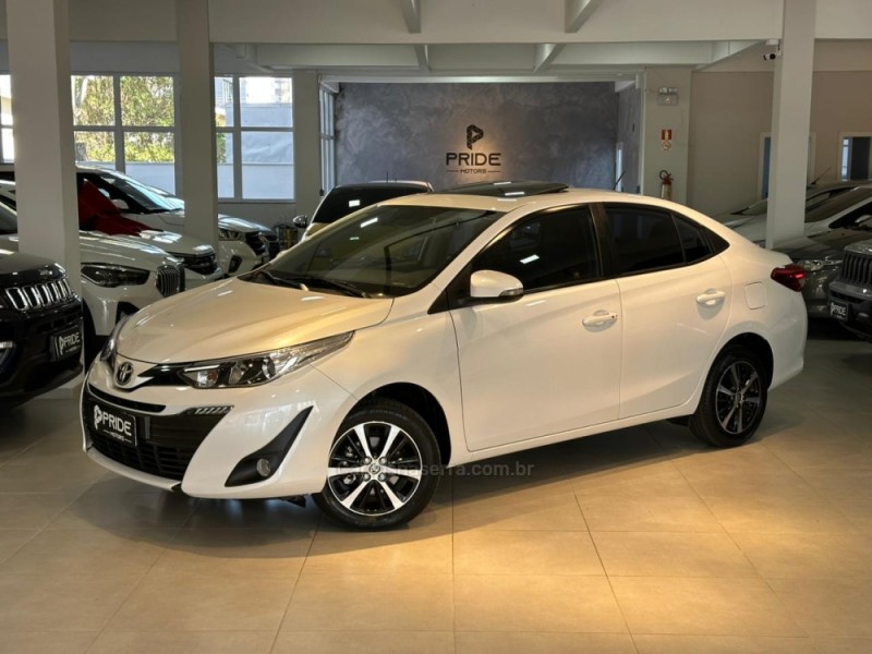 YARIS 1.5 XLS SEDAN 16V FLEX 4P AUTOMÁTICO - 2022 - CAXIAS DO SUL