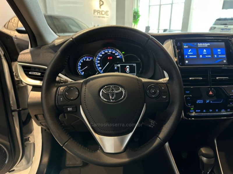 YARIS 1.5 XLS SEDAN 16V FLEX 4P AUTOMÁTICO - 2022 - CAXIAS DO SUL