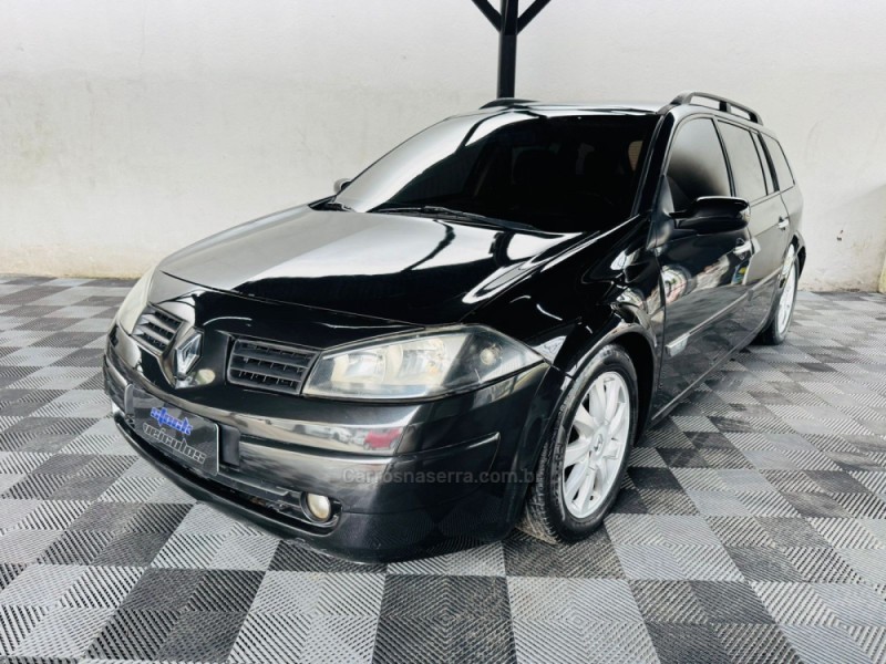 MÉGANE 1.6 DYNAMIQUE GRAND TOUR 16V FLEX 4P MANUAL