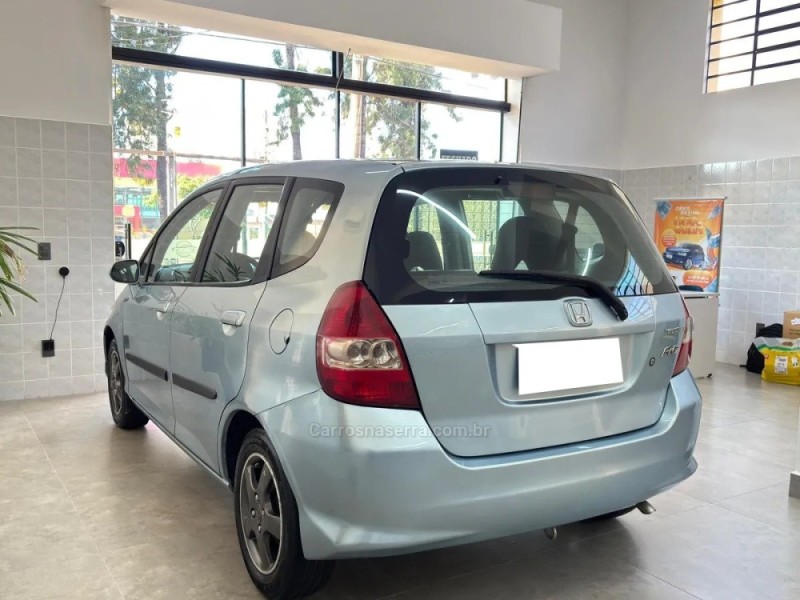 FIT 1.4 LXL 8V GASOLINA 4P AUTOMÁTICO - 2005 - BRAçO DO NORTE