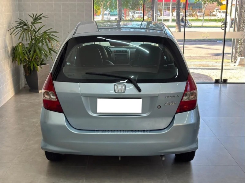FIT 1.4 LXL 8V GASOLINA 4P AUTOMÁTICO - 2005 - BRAçO DO NORTE