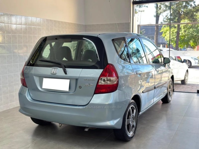 FIT 1.4 LXL 8V GASOLINA 4P AUTOMÁTICO - 2005 - BRAçO DO NORTE