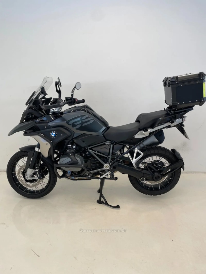 R 1250 GS ADVENTURE PREMIUM TRIPLE BLACK 719 - 2023 - NOVO HAMBURGO