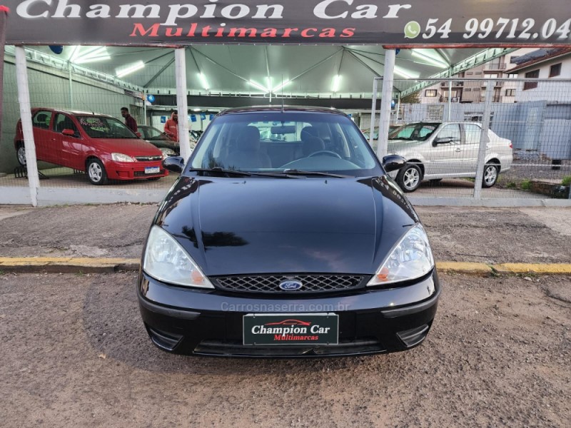 FOCUS 1.6 SE 8V FLEX 4P MANUAL - 2004 - VACARIA