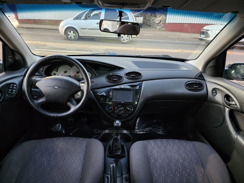 FOCUS 1.6 SE 8V FLEX 4P MANUAL - 2004 - VACARIA