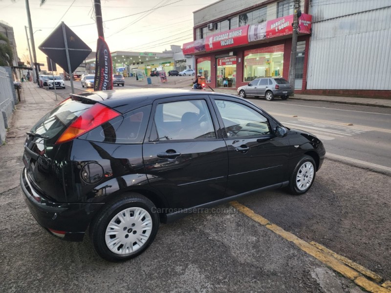 FOCUS 1.6 SE 8V FLEX 4P MANUAL - 2004 - VACARIA
