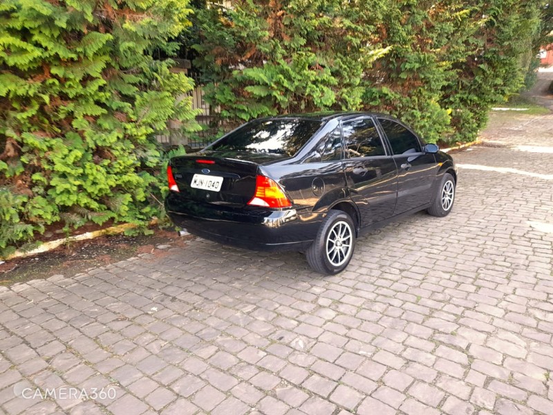 FOCUS 2.0 FC 16V GASOLINA 4P MANUAL - 2003 - FARROUPILHA