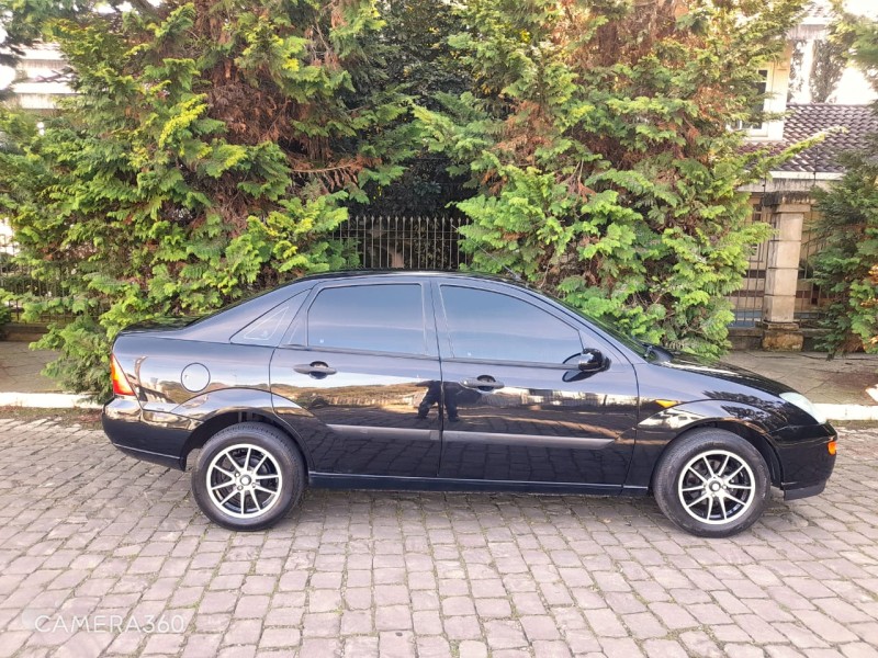 FOCUS 2.0 FC 16V GASOLINA 4P MANUAL - 2003 - FARROUPILHA