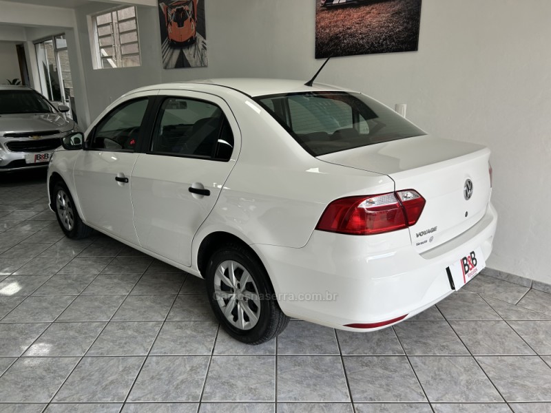 VOYAGE 1.0 MI TRENDLINE 8V FLEX 4P MANUAL - 2022 - NOVA PRATA