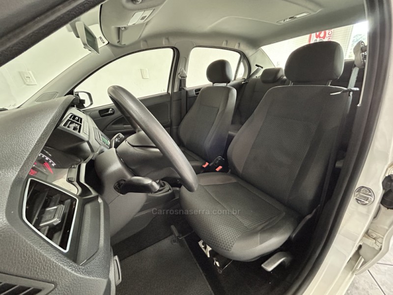 VOYAGE 1.0 MI TRENDLINE 8V FLEX 4P MANUAL - 2022 - NOVA PRATA