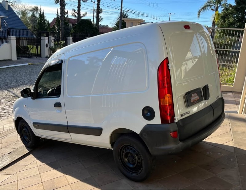 KANGOO 1.6 EXPRESS 16V FLEX 4P MANUAL - 2014 - NOVA PETRóPOLIS