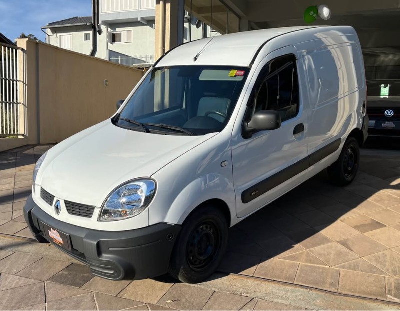 KANGOO 1.6 EXPRESS 16V FLEX 4P MANUAL - 2014 - NOVA PETRóPOLIS