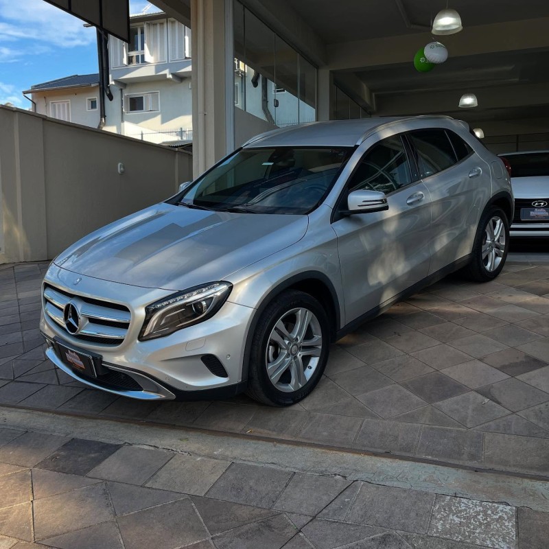 GLA 200 1.6 CGI ADVANCE 16V TURBO FLEX 4P AUTOMÁTICO - 2017 - NOVA PETRóPOLIS