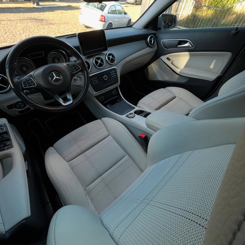 GLA 200 1.6 CGI ADVANCE 16V TURBO FLEX 4P AUTOMÁTICO - 2017 - NOVA PETRóPOLIS