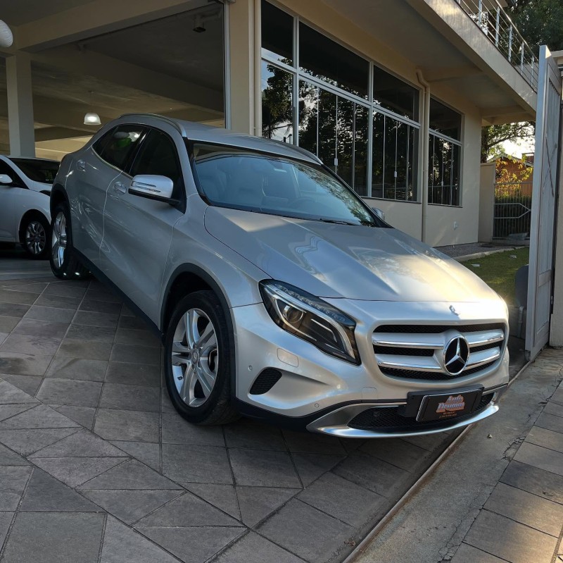 GLA 200 1.6 CGI ADVANCE 16V TURBO FLEX 4P AUTOMÁTICO - 2017 - NOVA PETRóPOLIS