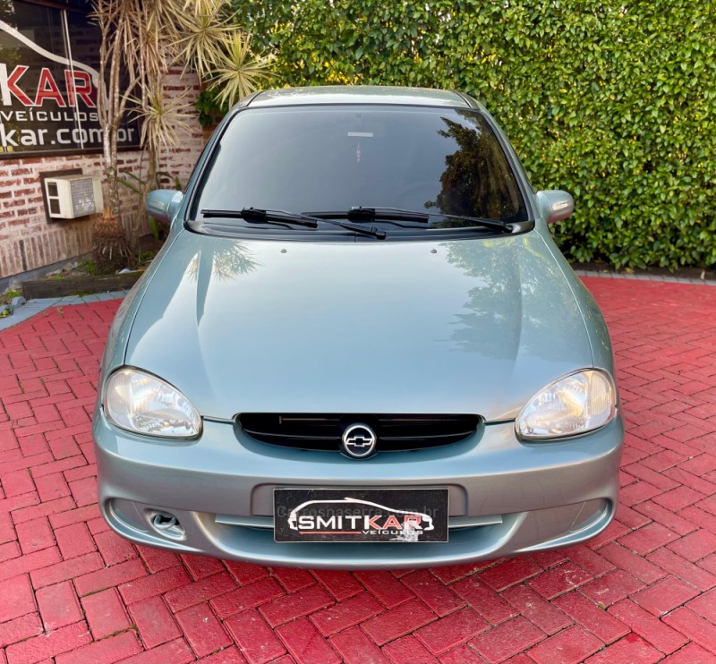 CORSA 1.0 MPFI CLASSIC SEDAN LIFE 8V FLEX 4P MANUAL - 2003 - ROLANTE