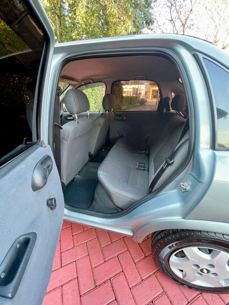 CORSA 1.0 MPFI CLASSIC SEDAN LIFE 8V FLEX 4P MANUAL - 2003 - ROLANTE