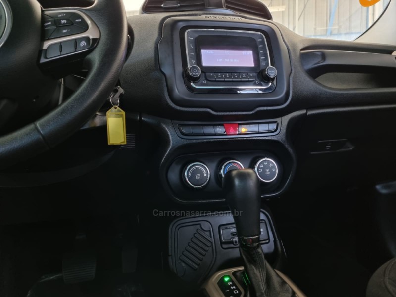 RENEGADE 1.8 16V FLEX SPORT 4P AUTOMÁTICO - 2016 - VACARIA