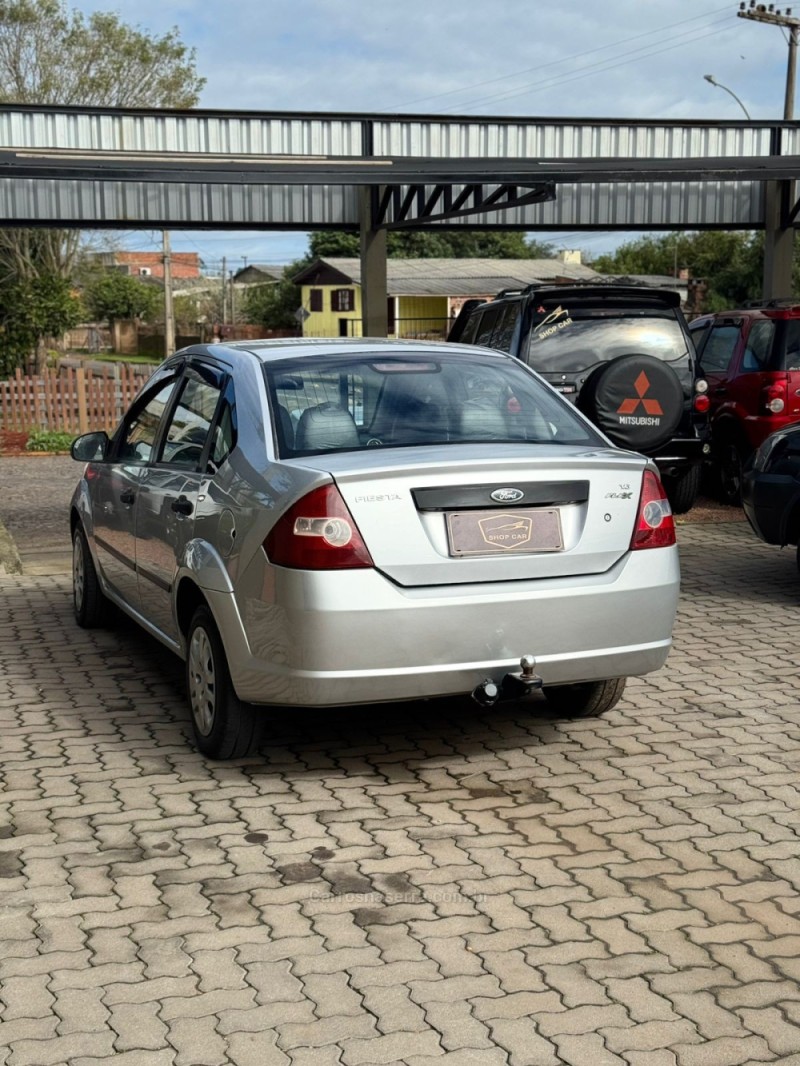 FIESTA 1.6 ROCAM SEDAN 8V FLEX 4P MANUAL - 2006 - MONTENEGRO