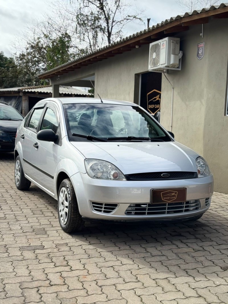 FIESTA 1.6 ROCAM SEDAN 8V FLEX 4P MANUAL - 2006 - MONTENEGRO