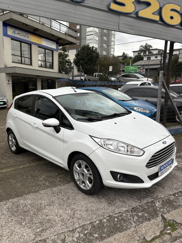 FIESTA 1.5 SE HATCH 16V FLEX 4P MANUAL - 2015 - FARROUPILHA