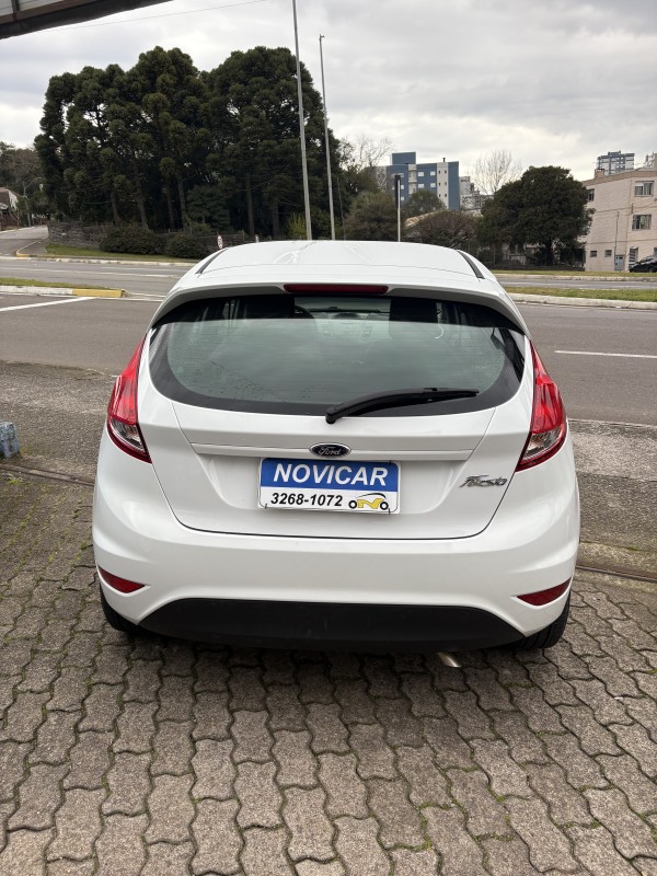 FIESTA 1.5 SE HATCH 16V FLEX 4P MANUAL - 2015 - FARROUPILHA