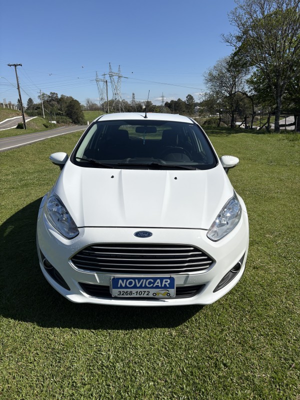 FIESTA 1.5 SE HATCH 16V FLEX 4P MANUAL - 2015 - FARROUPILHA