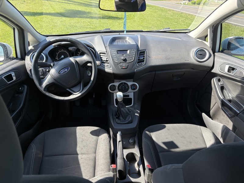 FIESTA 1.5 SE HATCH 16V FLEX 4P MANUAL - 2015 - FARROUPILHA
