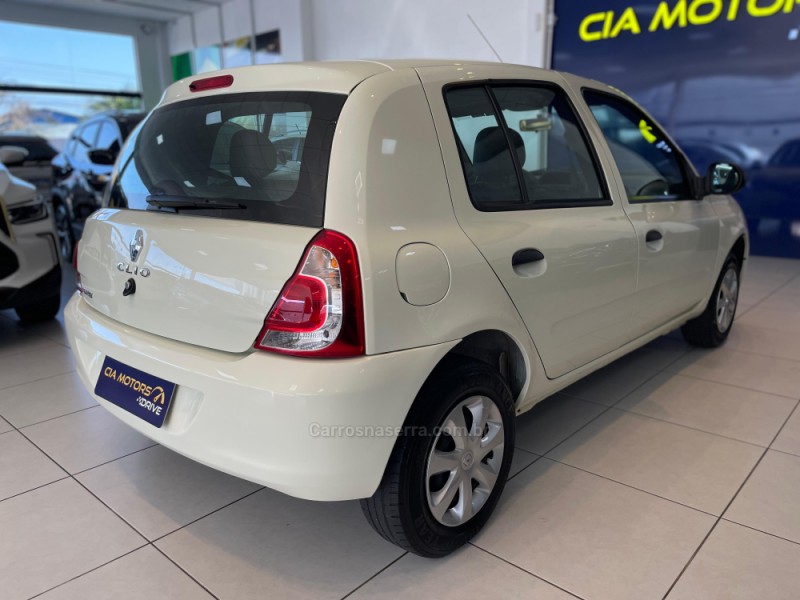 CLIO 1.0 EXPRESSION 16V HI-FLEX 4P MANUAL - 2014 - SãO LEOPOLDO