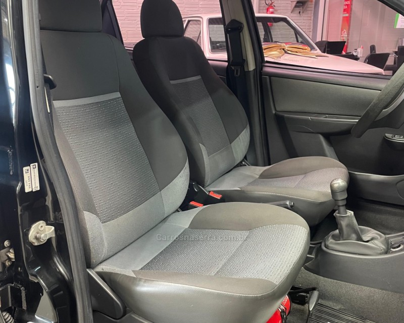 CELTA 1.0 MPFI LT 8V FLEX 4P MANUAL - 2012 - VACARIA