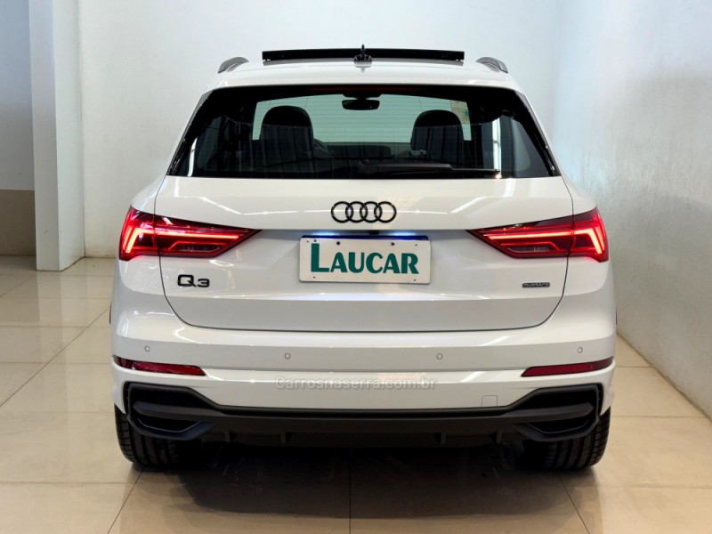 Q3 2.0 TFSI PERFORMANCE BLACK QUATTRO GASOLINA 4P AUTOMÁTICO - 2024 - CASCA