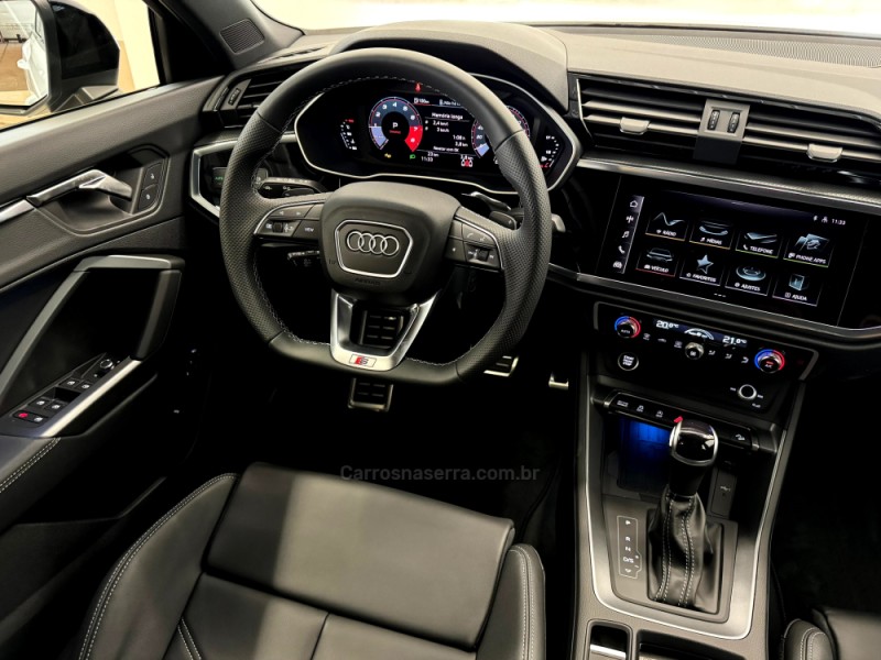 Q3 2.0 TFSI PERFORMANCE BLACK QUATTRO GASOLINA 4P AUTOMÁTICO - 2024 - CASCA