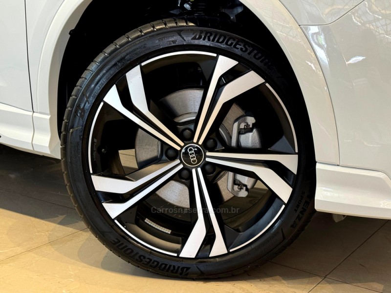 Q3 2.0 TFSI PERFORMANCE BLACK QUATTRO GASOLINA 4P AUTOMÁTICO - 2024 - CASCA
