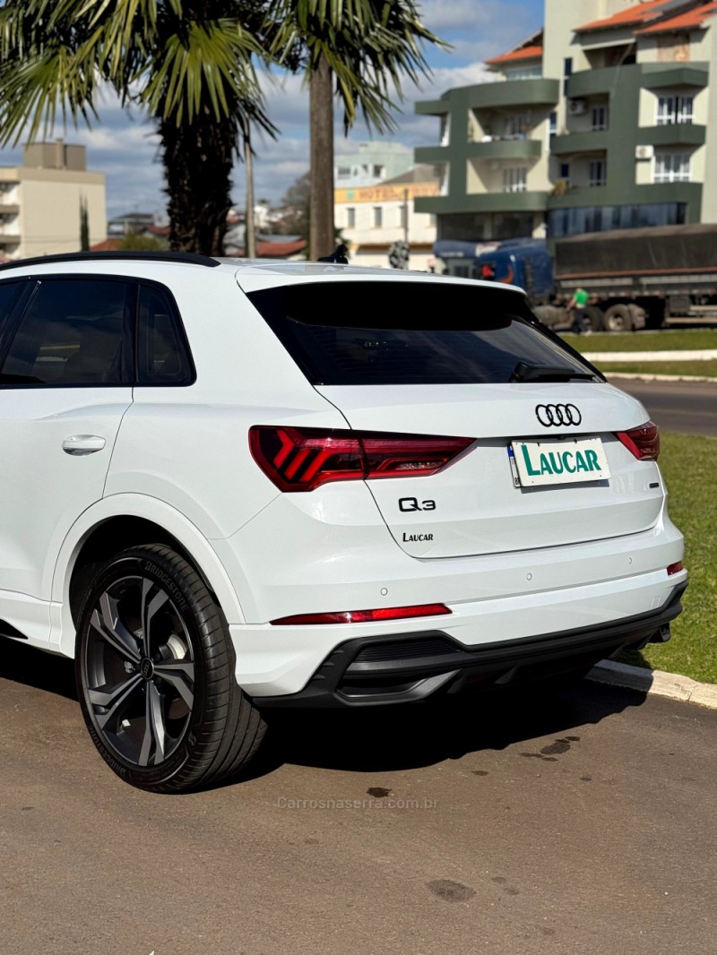 Q3 2.0 TFSI PERFORMANCE BLACK QUATTRO GASOLINA 4P AUTOMÁTICO - 2024 - CASCA
