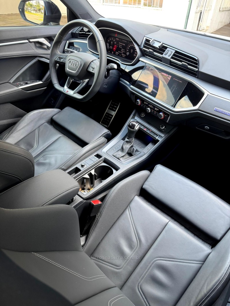 Q3 2.0 TFSI PERFORMANCE BLACK QUATTRO GASOLINA 4P AUTOMÁTICO - 2024 - CASCA