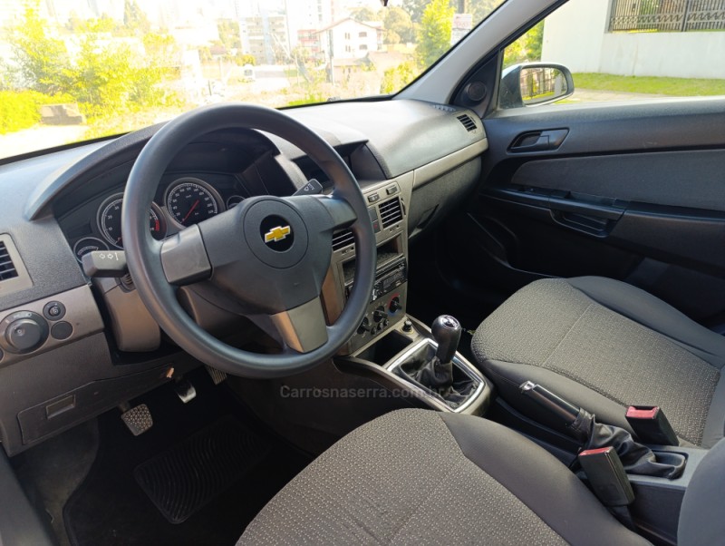 VECTRA 2.0 MPFI EXPRESSION 8V 140CV FLEX 4P MANUAL - 2010 - CAXIAS DO SUL