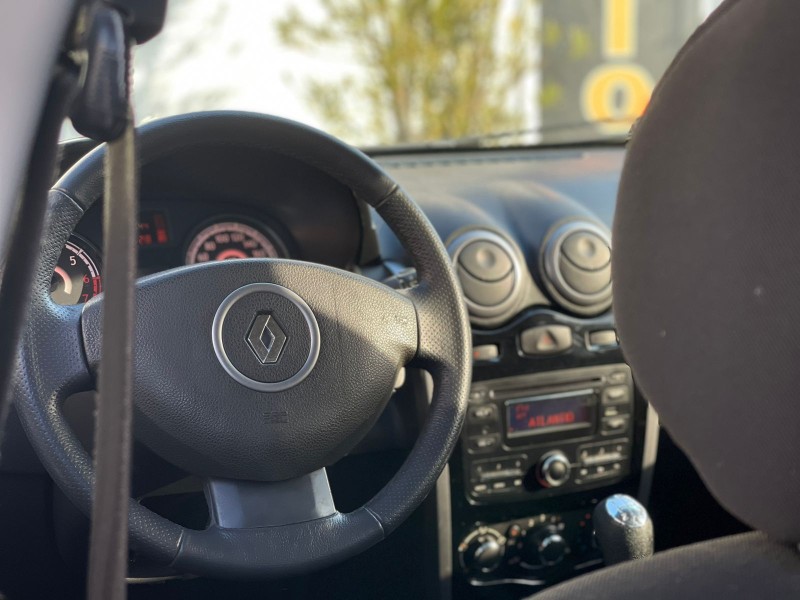 SANDERO 1.0 EXPRESSION 16V FLEX 4P MANUAL - 2014 - CAXIAS DO SUL