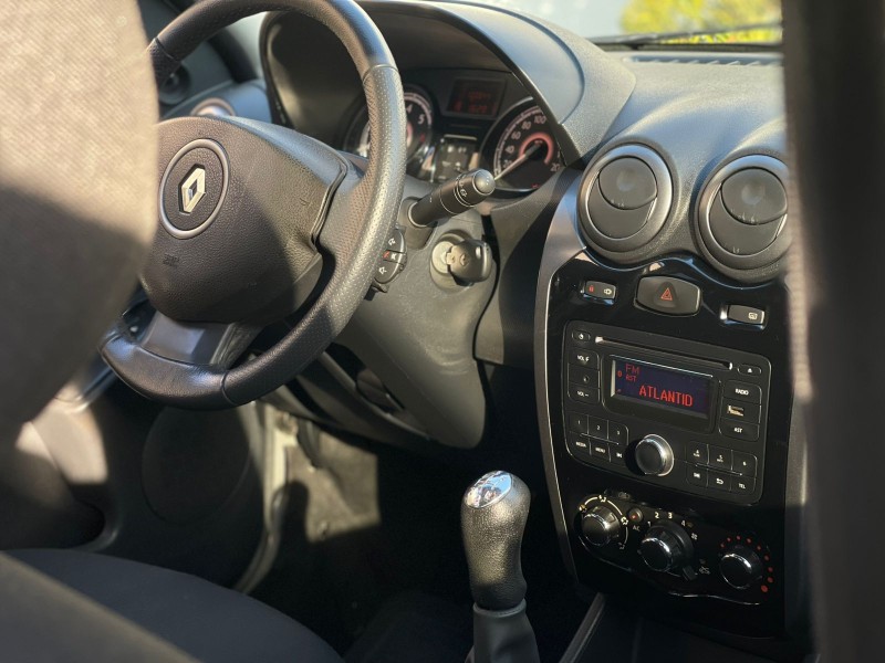 SANDERO 1.0 EXPRESSION 16V FLEX 4P MANUAL - 2014 - CAXIAS DO SUL