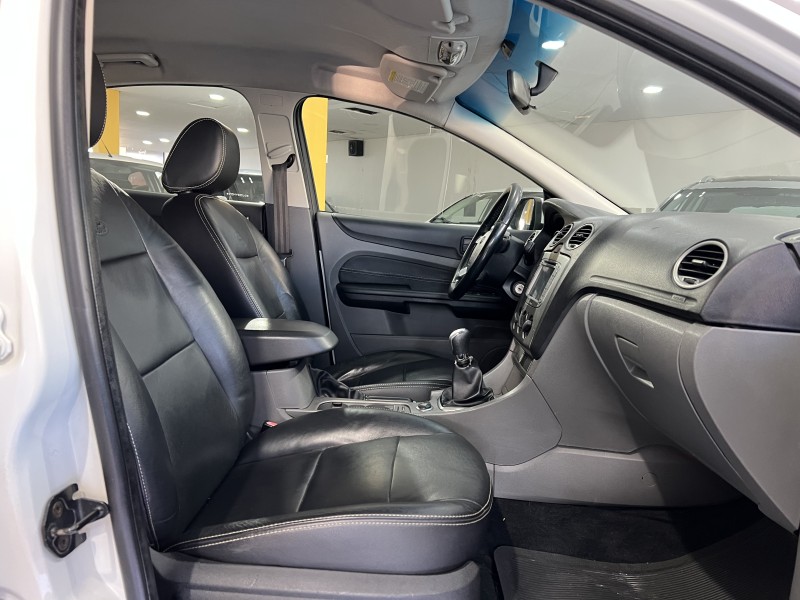FOCUS 1.6 GLX 8V FLEX 4P MANUAL - 2013 - CAXIAS DO SUL