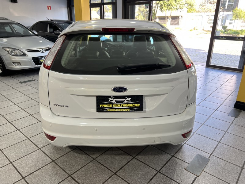 FOCUS 1.6 GLX 8V FLEX 4P MANUAL - 2013 - CAXIAS DO SUL