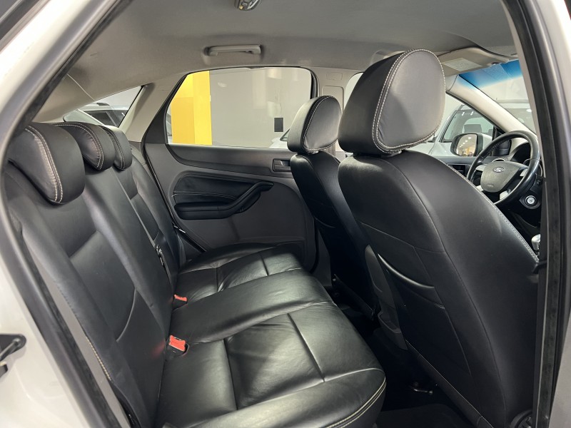 FOCUS 1.6 GLX 8V FLEX 4P MANUAL - 2013 - CAXIAS DO SUL