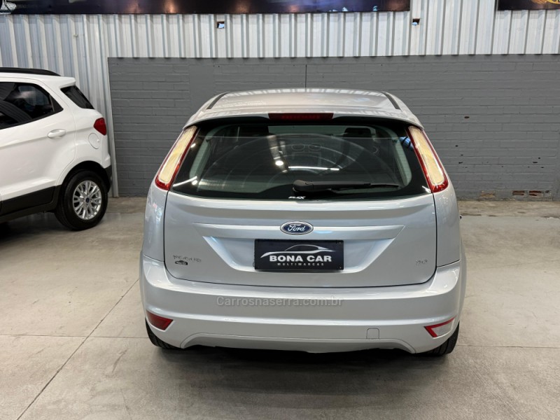 FOCUS 2.0 GLX 16V FLEX 4P MANUAL - 2010 - CAXIAS DO SUL