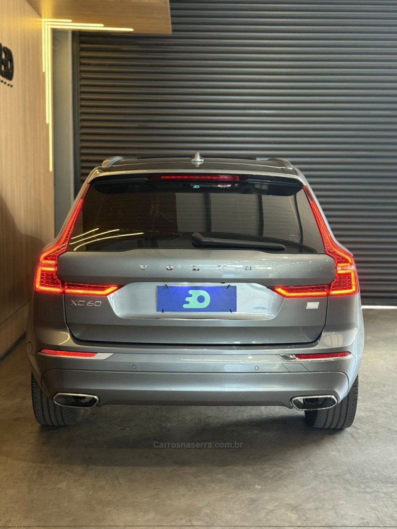 XC60 2.0 T8 MOMENTUM HYBRID GASOLINA 4P AUTOMÁTICO - 2021 - LAJEADO