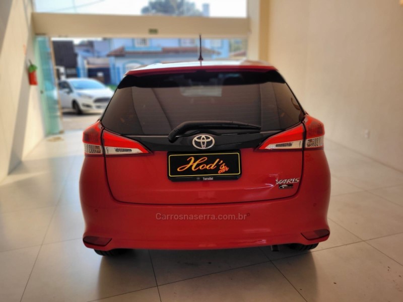 YARIS 1.3 XL LIVE 16V FLEX 4P MANUAL - 2021 - CANELA