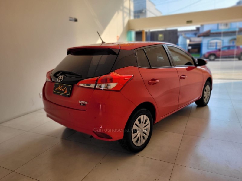 YARIS 1.3 XL LIVE 16V FLEX 4P MANUAL - 2021 - CANELA