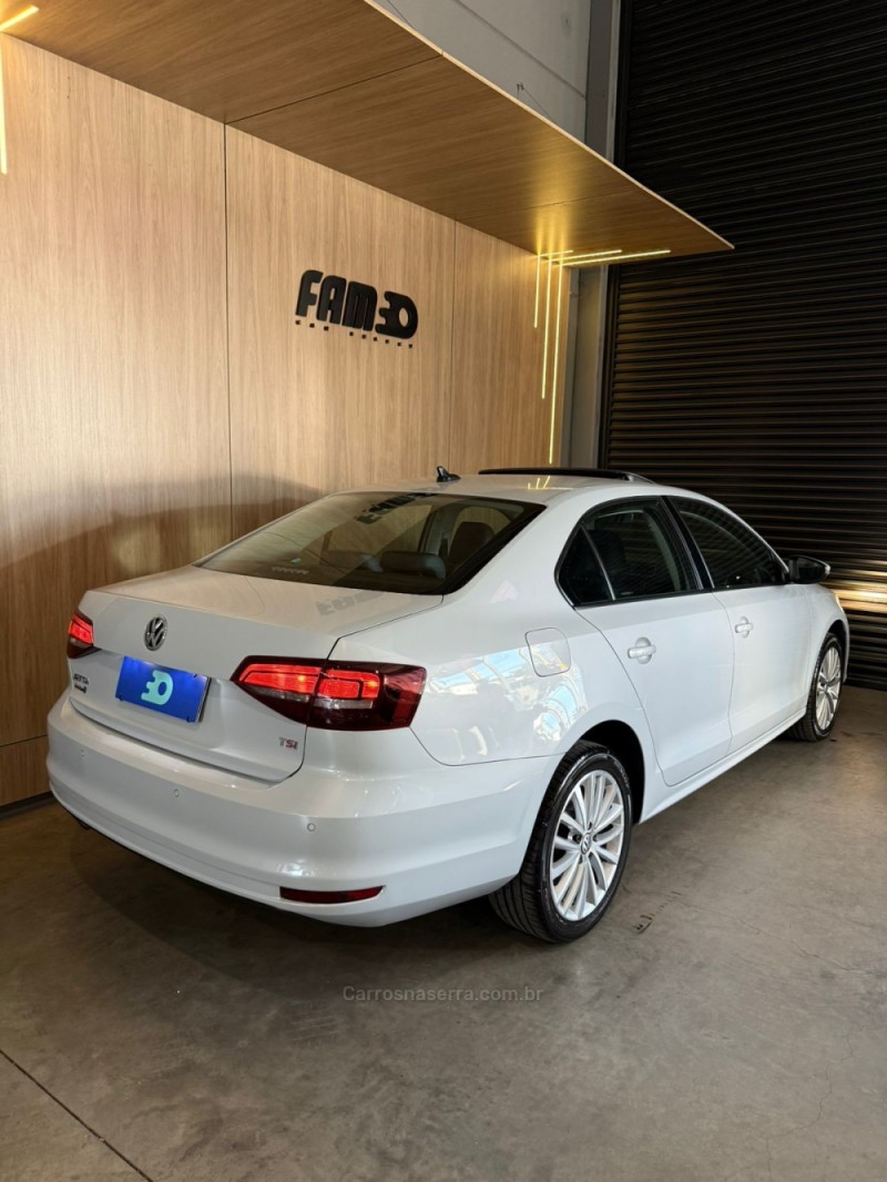 JETTA 1.4 16V TSI COMFORTLINE FLEX 4P TIPTRONIC - 2018 - LAJEADO