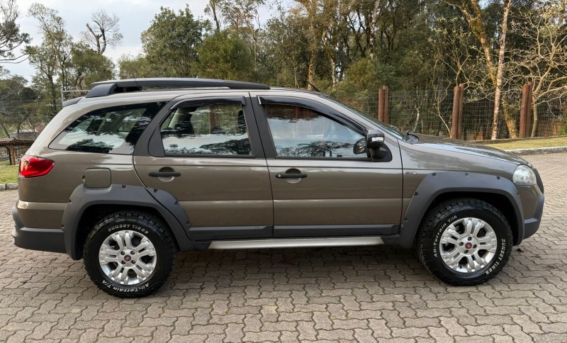 PALIO 1.8 MPI ADVENTURE LOCKER WEEKEND 16V FLEX 4P MANUAL - 2011 - CANELA