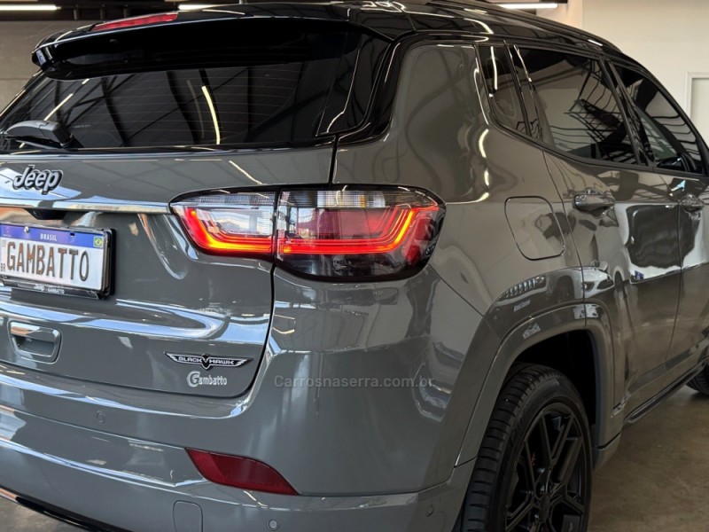 COMPASS 2.0 BLACKHAWK 4 TURBO GASOLINA 4P AUTOMÁTICO - 2025 - BENTO GONçALVES
