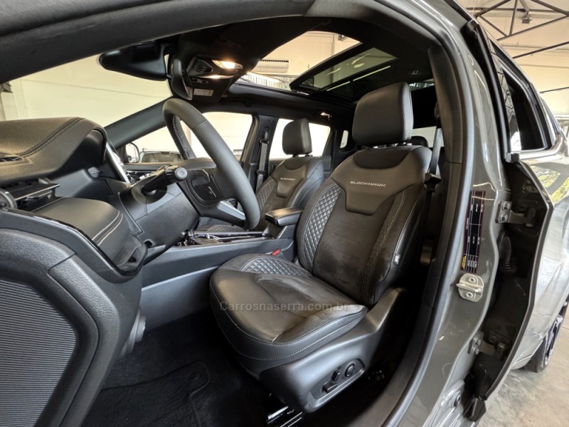 COMPASS 2.0 BLACKHAWK 4 TURBO GASOLINA 4P AUTOMÁTICO - 2025 - BENTO GONçALVES